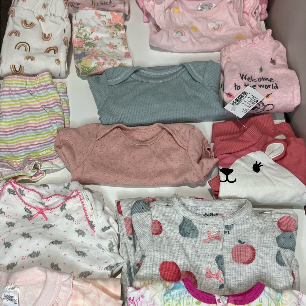 16 pc 0-3 months baby girl bundle!